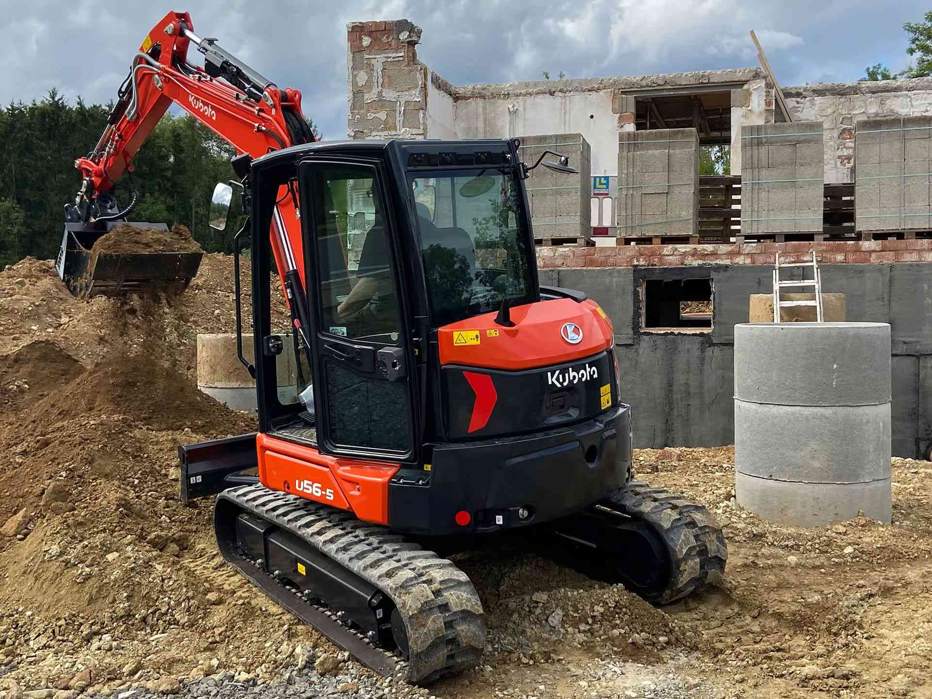 Мини-экскаватор Kubota U56-5