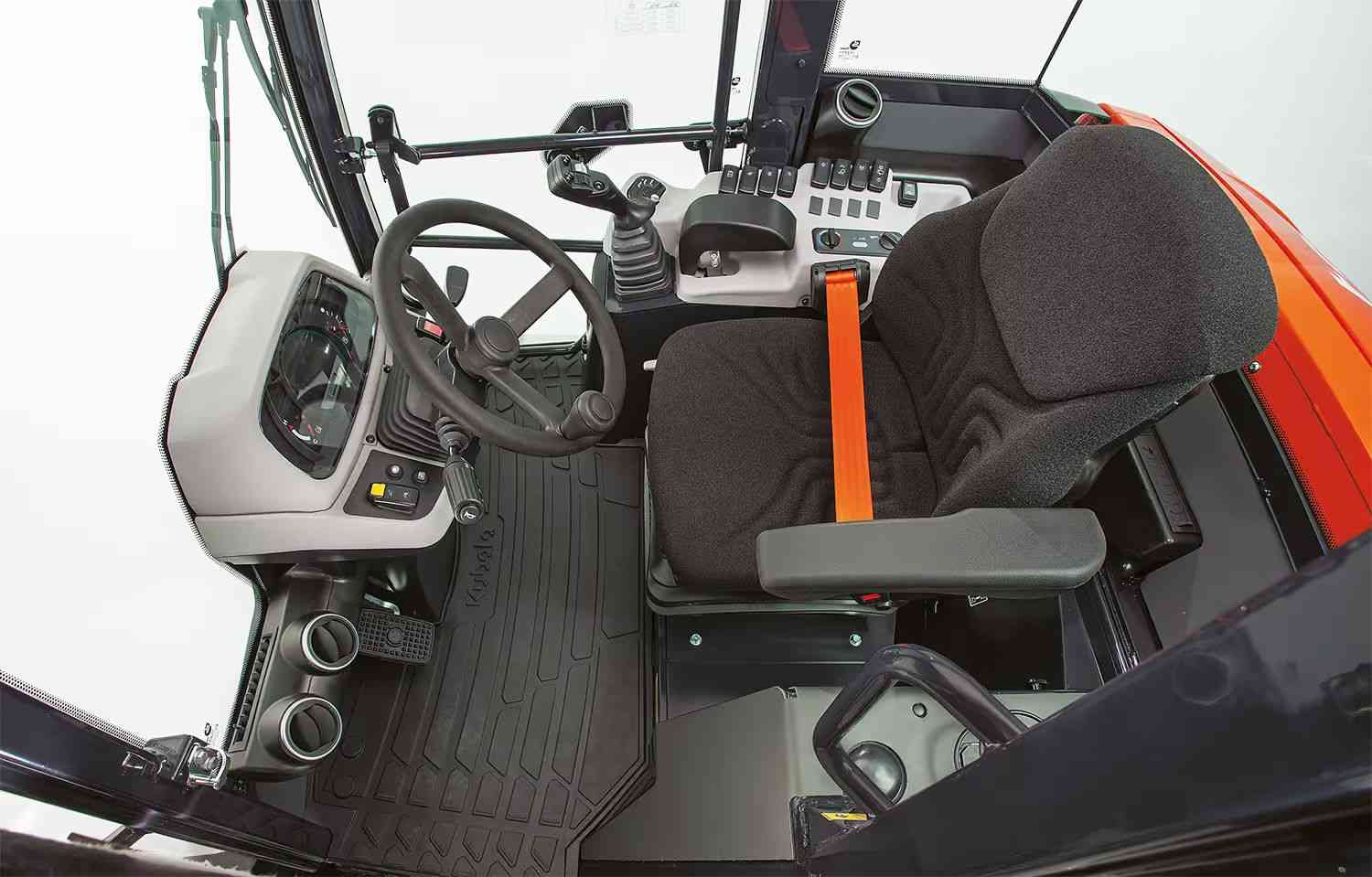 Колесный погрузчик Kubota R070