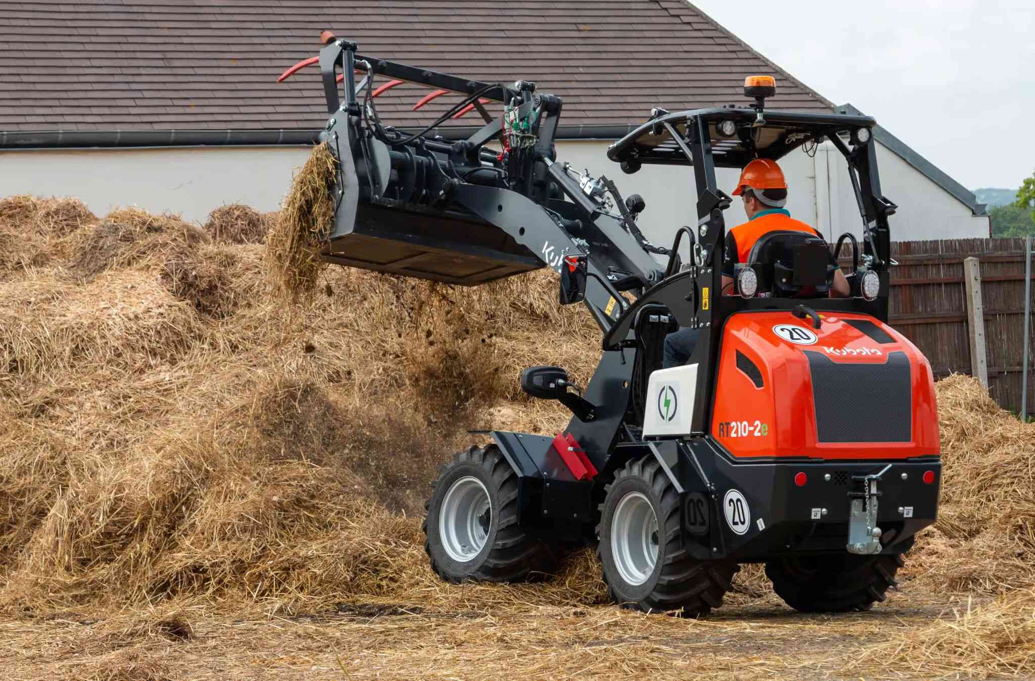 Колесный погрузчик Kubota RT210-2e