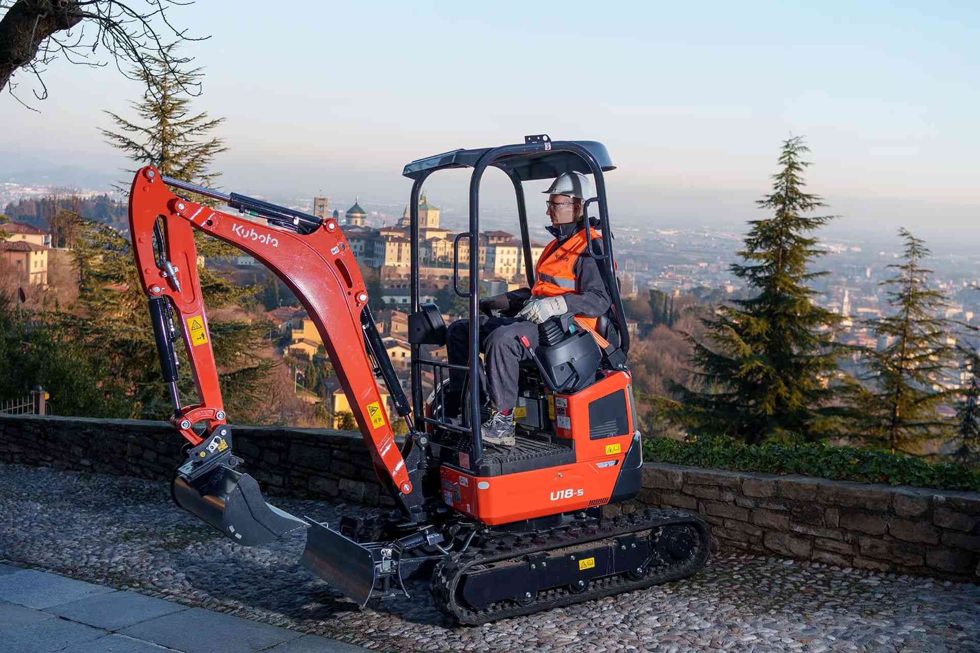 Мини-экскаватор Kubota U18-5